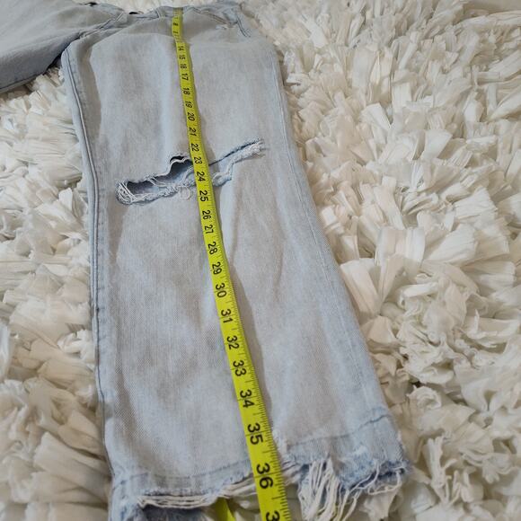 PISTOLA HIGH RISE JEANS BAGGY CROPPED WOMEN'S SIZE 30 RIPPED FRAYED  LIGHTWASH - Picture 16 of 17